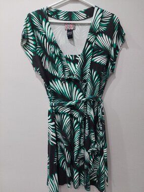 Colcci Brazil Size XS Floral Green Palm Leaf Waist Tie Notched or Winged Collar